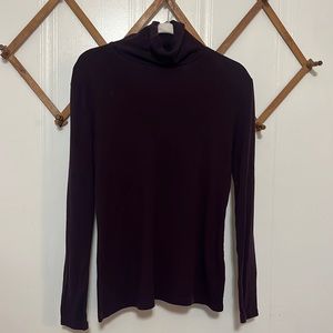Eggplant GAP turtle neck size L